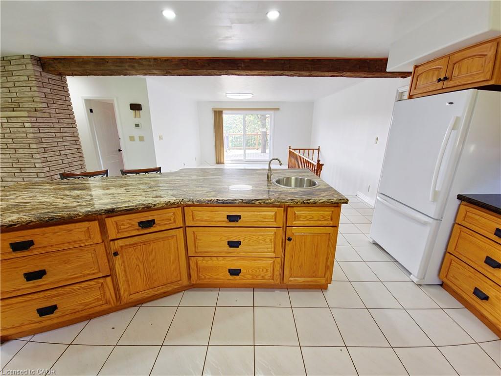 17 Cemetery Road Property Photo 11