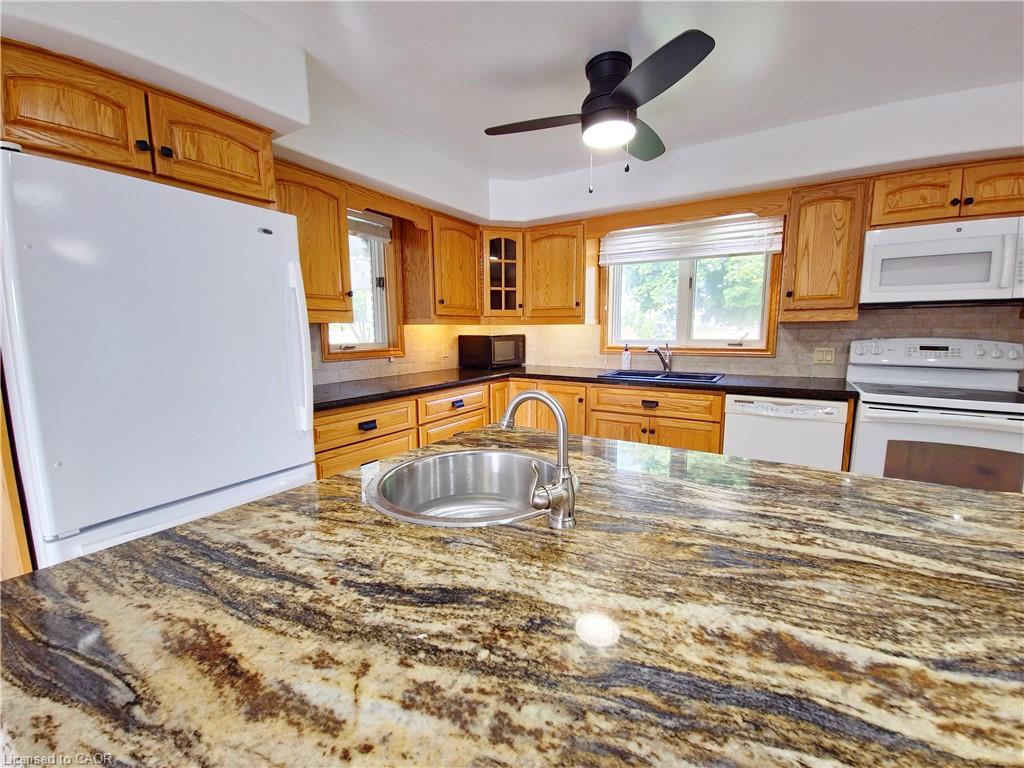 17 Cemetery Road Property Photo 12