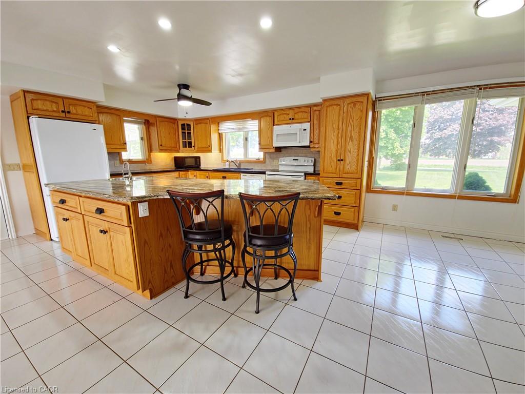 17 Cemetery Road Property Photo 14