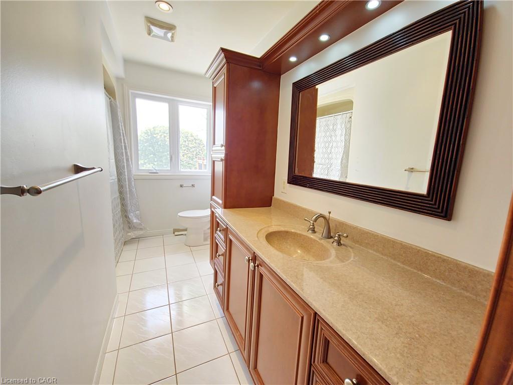 17 Cemetery Road Property Photo 19