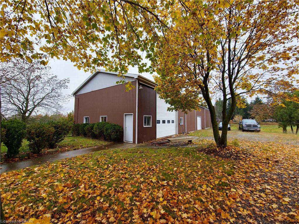 17 Cemetery Road Property Photo 38