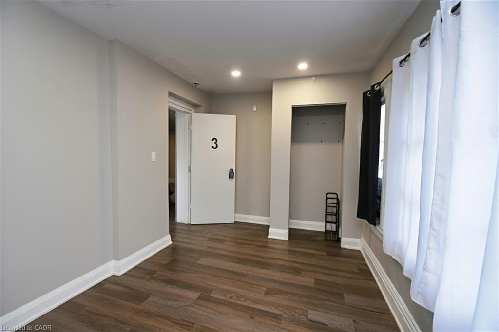 242 James Street S Property Photo 28