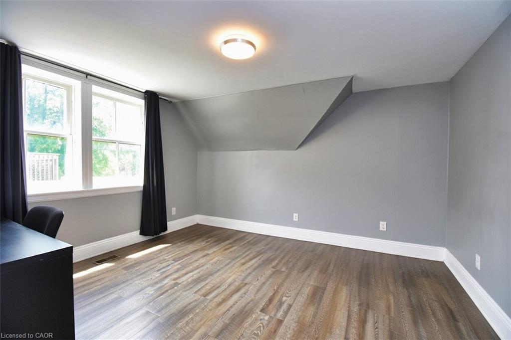 242 James Street S Property Photo 35