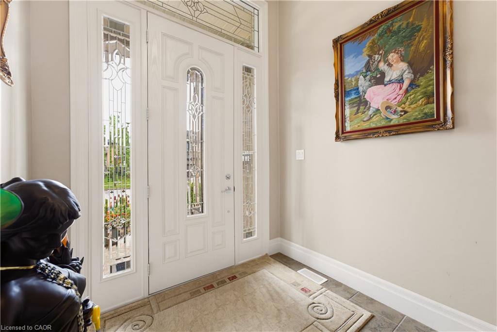 123 Oak Park Drive Property Photo 4