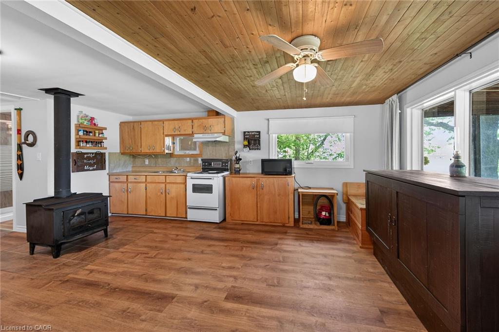 2 Townline Road E Property Photo 10
