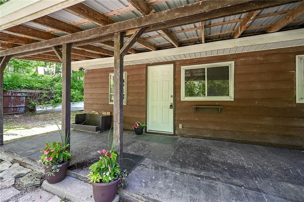 2 Townline Road E Property Photo 19