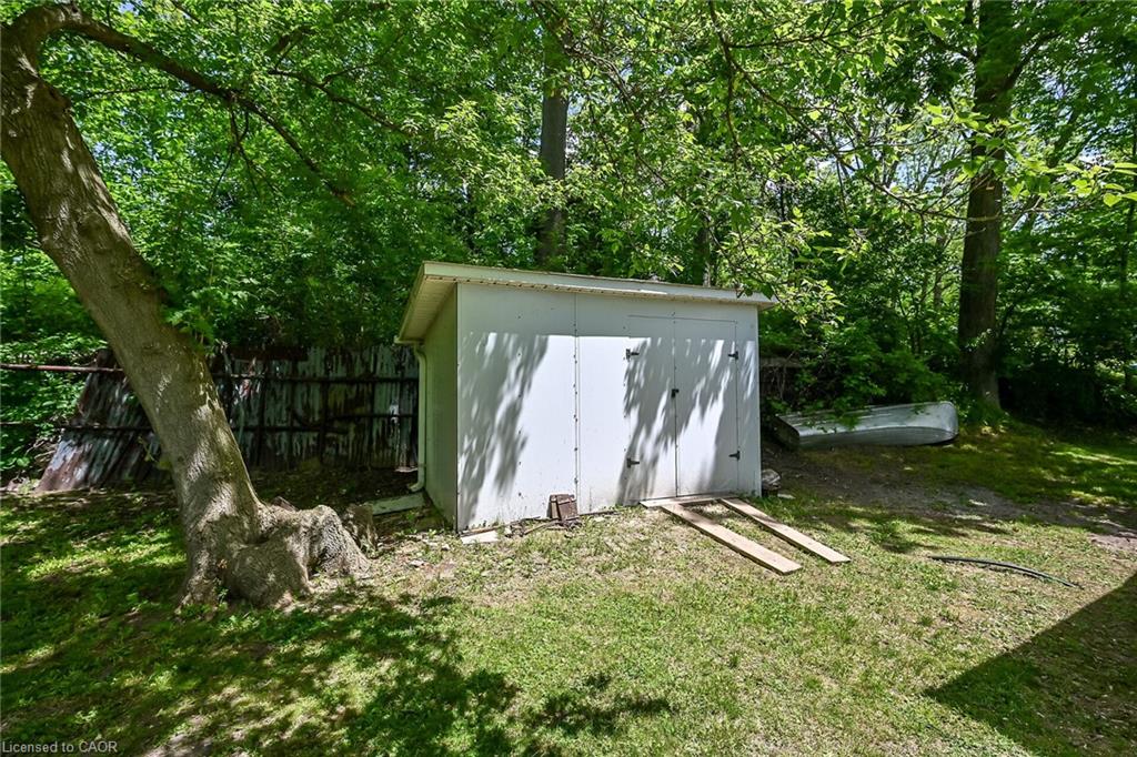 2 Townline Road E Property Photo 33