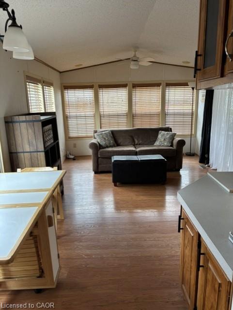 203-580 Beaver Creek Road Property Photo 6