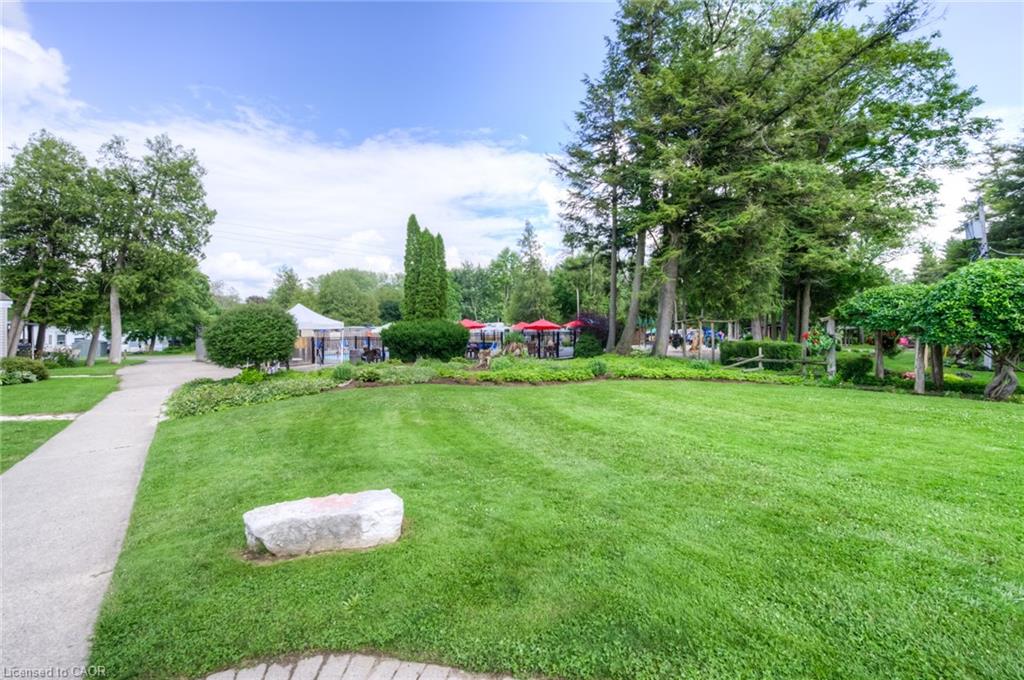 203-580 Beaver Creek Road Property Photo 10