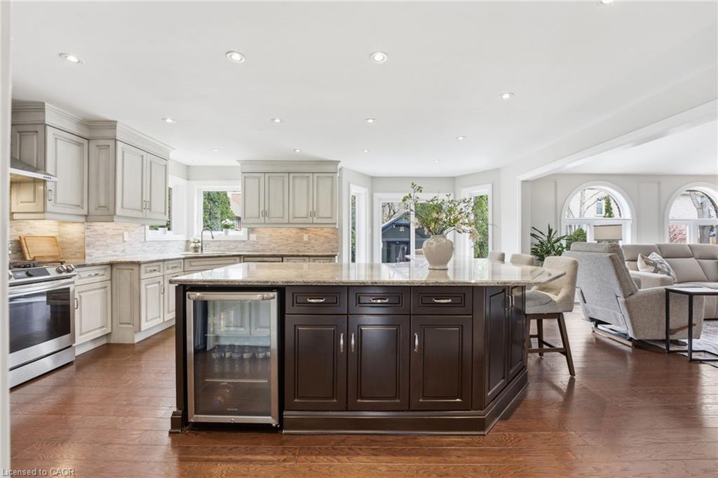 28 Deerview Avenue Property Photo 11