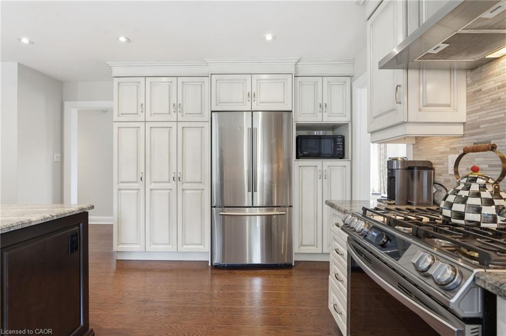 28 Deerview Avenue Property Photo 12