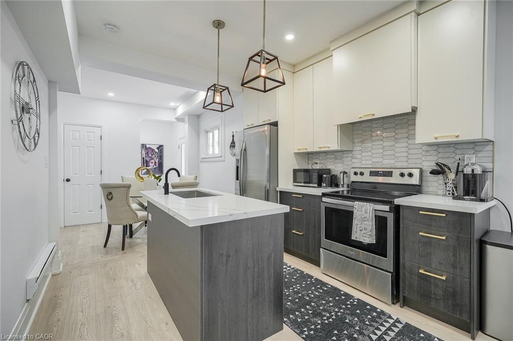 8 Elizabeth Street Property Photo 2