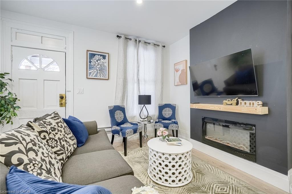 8 Elizabeth Street Property Photo 4
