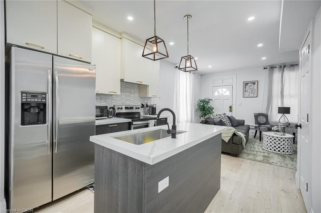 8 Elizabeth Street Property Photo 5