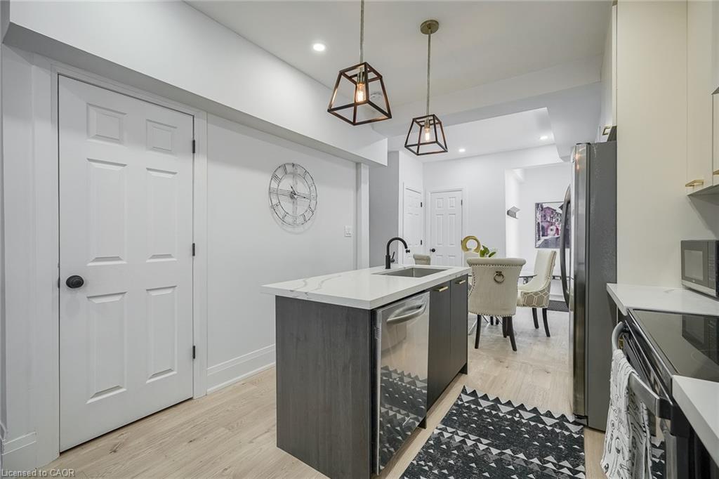 8 Elizabeth Street Property Photo 9