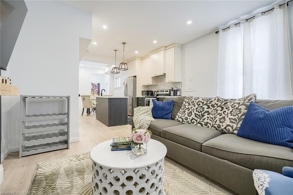 8 Elizabeth Street Property Photo 10