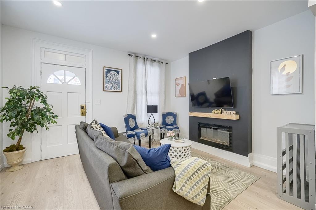 8 Elizabeth Street Property Photo 11