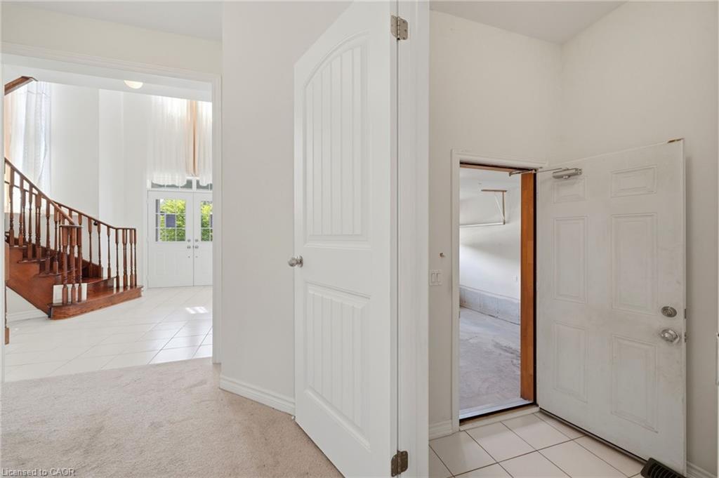 144 Gold Park Glen Property Photo 7