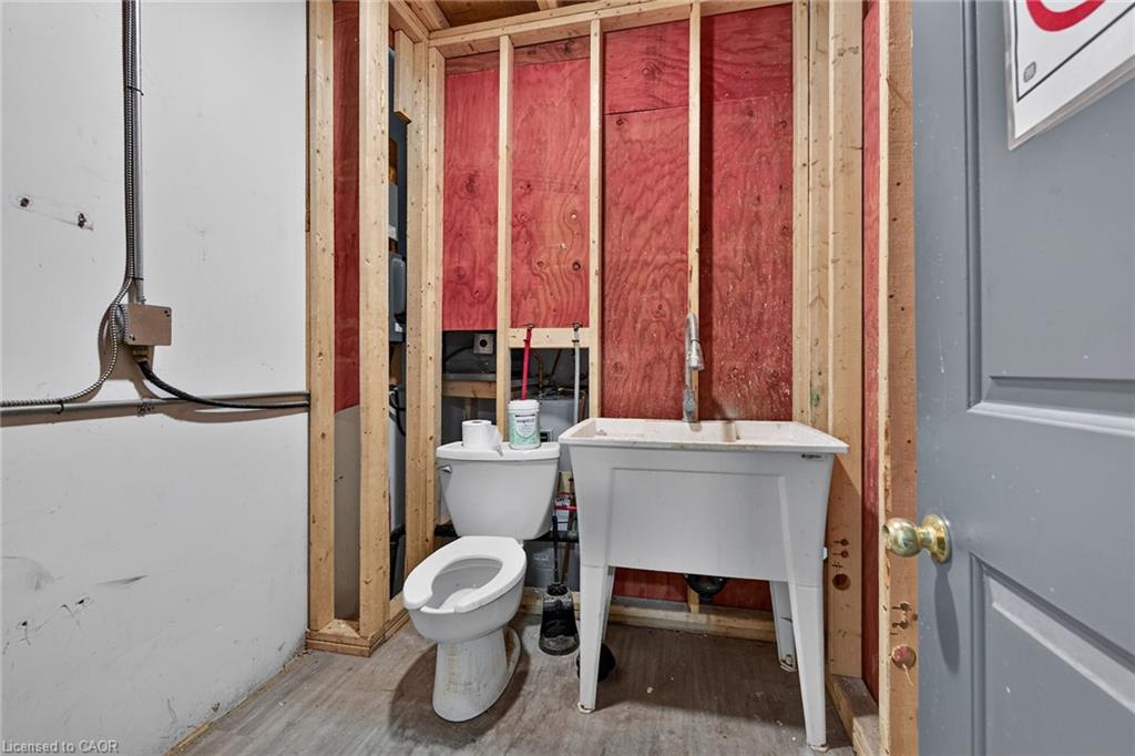 216-1100 South Service Road Property Photo 47
