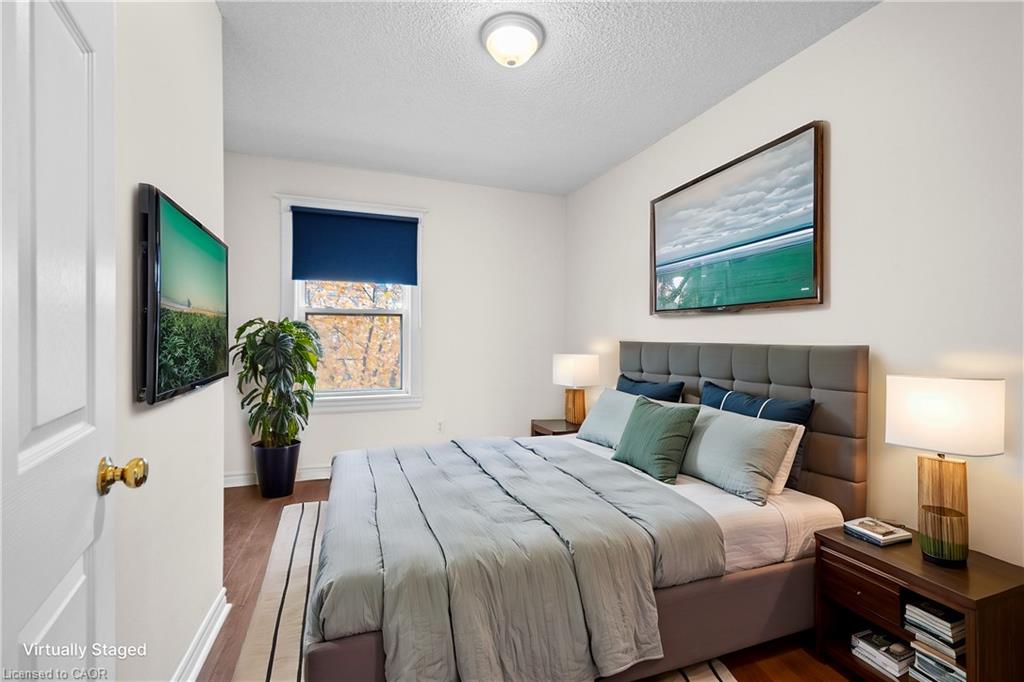 15 Melrose Avenue N Property Photo 7
