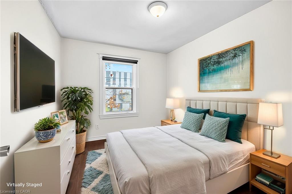 15 Melrose Avenue N Property Photo 11