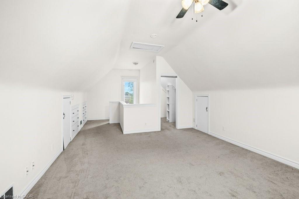 15 Melrose Avenue N Property Photo 18