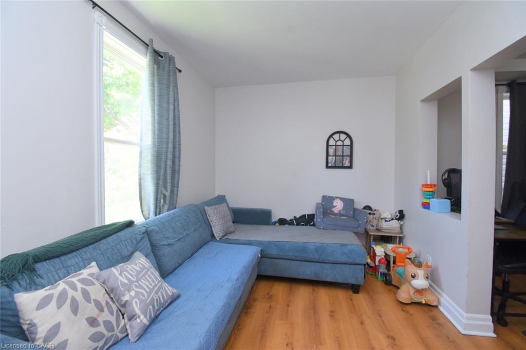 12 Wood Street W Property Photo 2