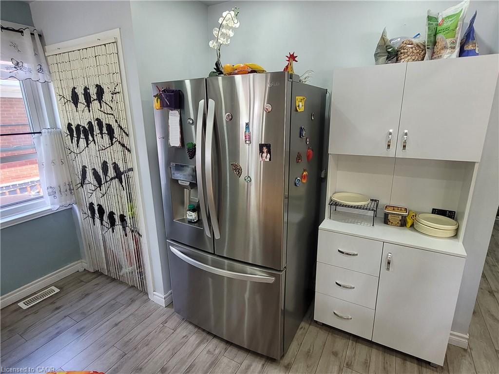 239 West 18th Street Property Photo 8