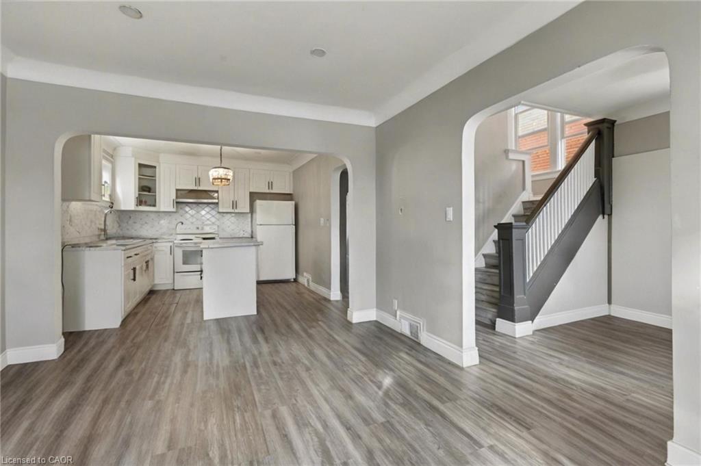 122 Montrose Street Property Photo 6