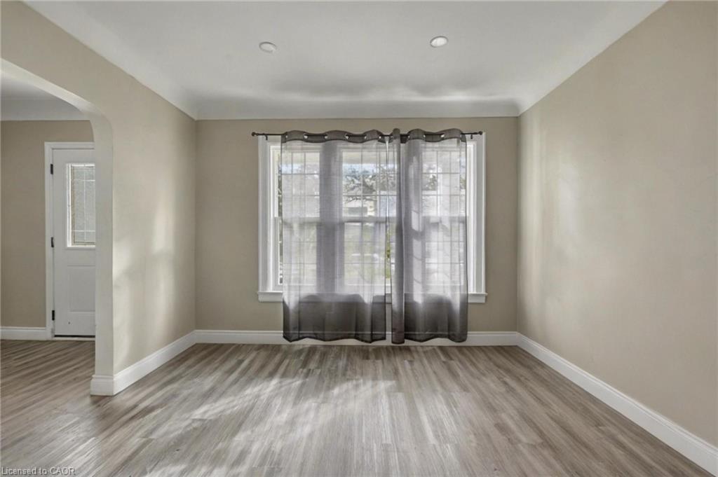 122 Montrose Street Property Photo 7