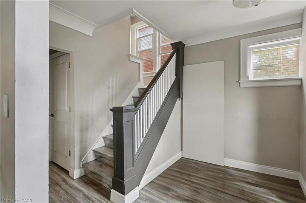 122 Montrose Street Property Photo 11