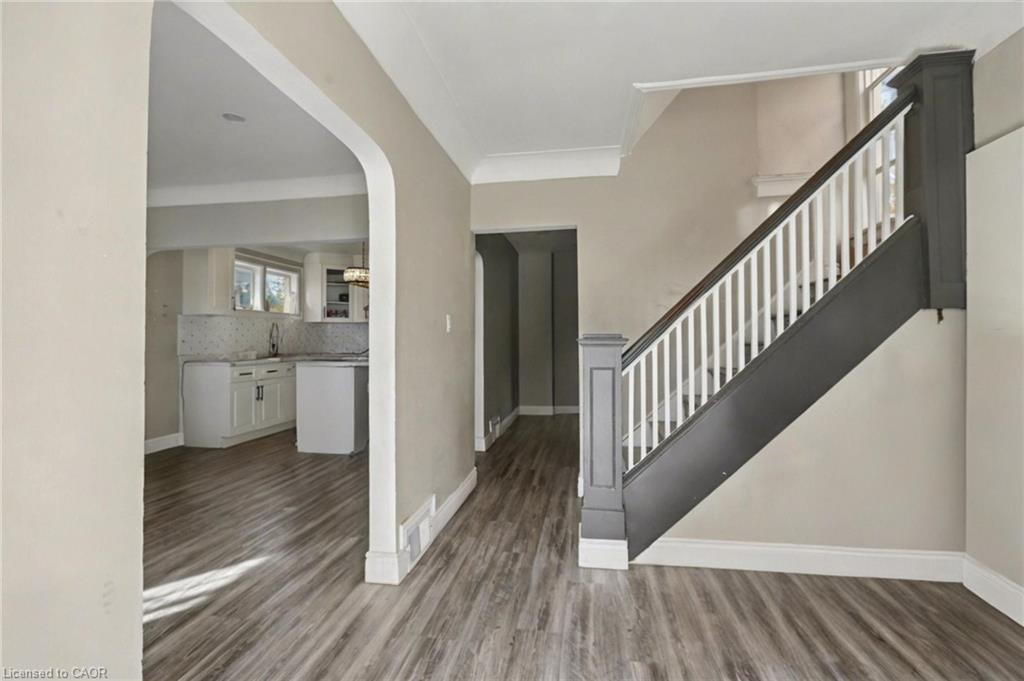 122 Montrose Street Property Photo 13