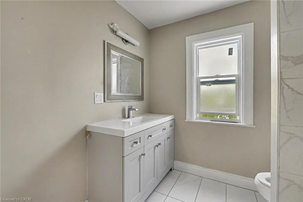 122 Montrose Street Property Photo 21