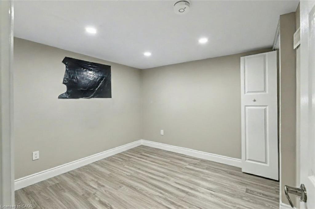 122 Montrose Street Property Photo 32