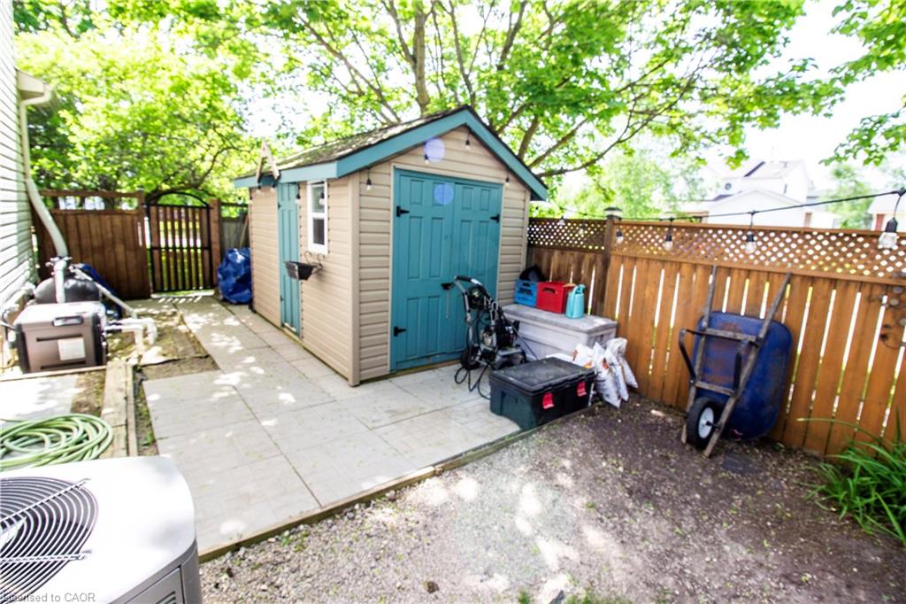 708 Campbelle Avenue Property Photo 11