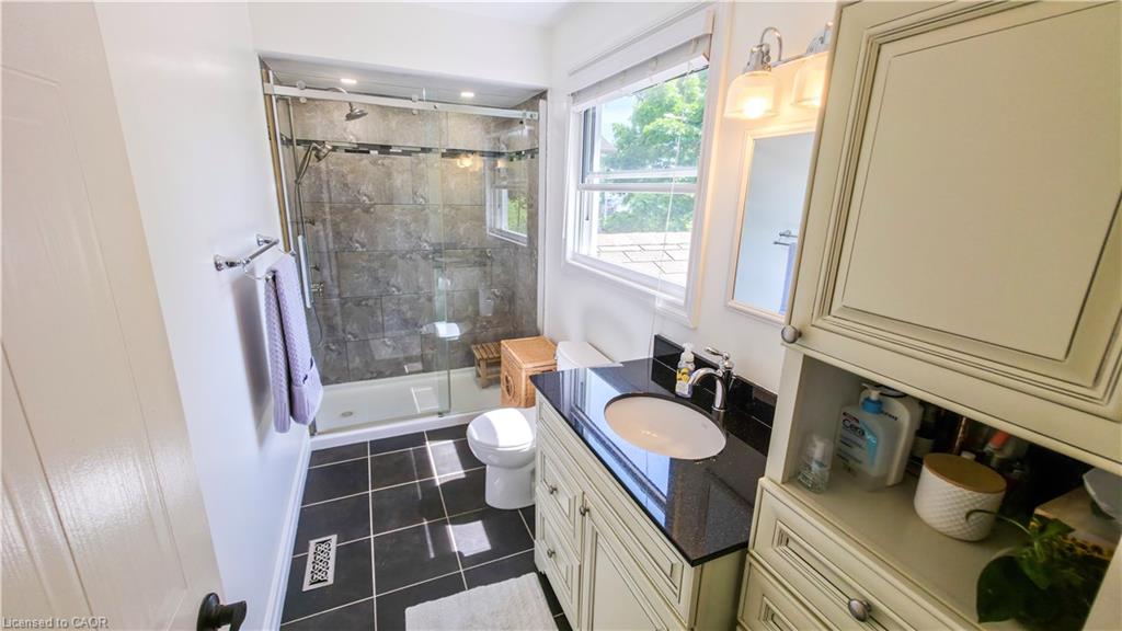 708 Campbelle Avenue Property Photo 28