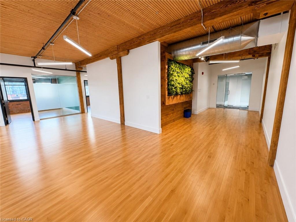 450-69 John Street S Property Photo 4