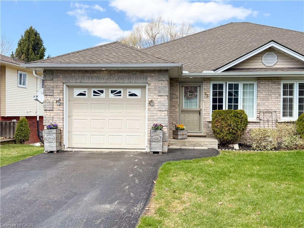 33a Lingwood Drive Property Photo 1