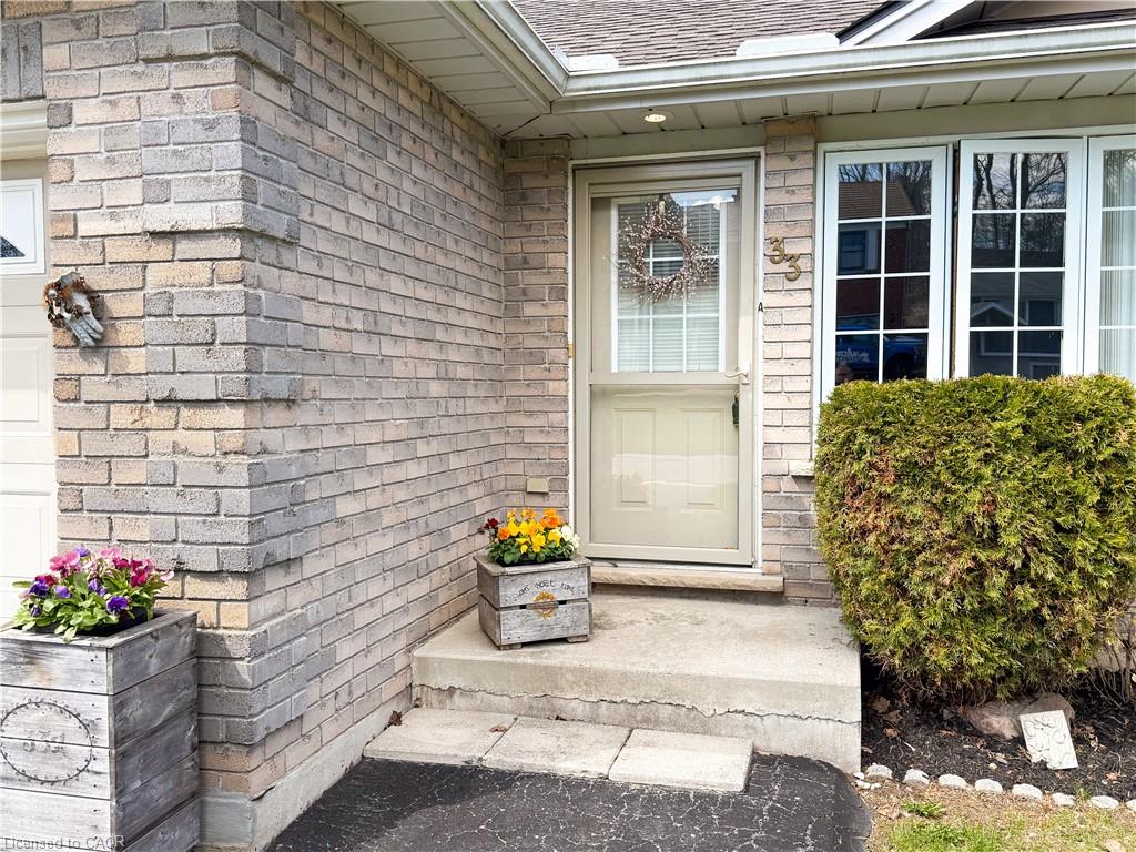 33a Lingwood Drive Property Photo 2