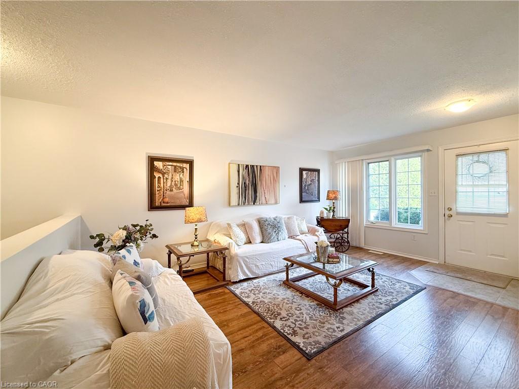 33a Lingwood Drive Property Photo 6
