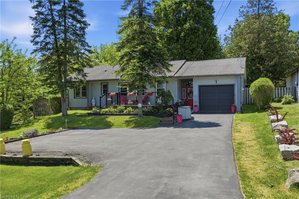 925 Highway 6 N Property Photo 1