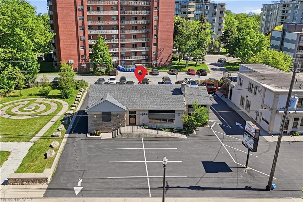 60 King Street W Property Photo 3