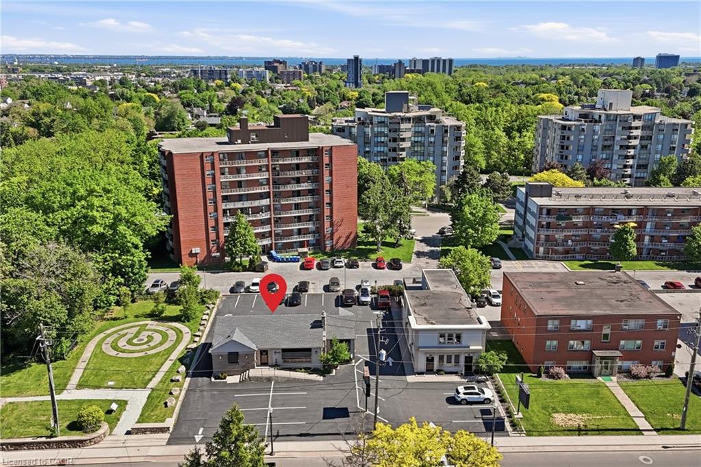 60 King Street W Property Photo 10