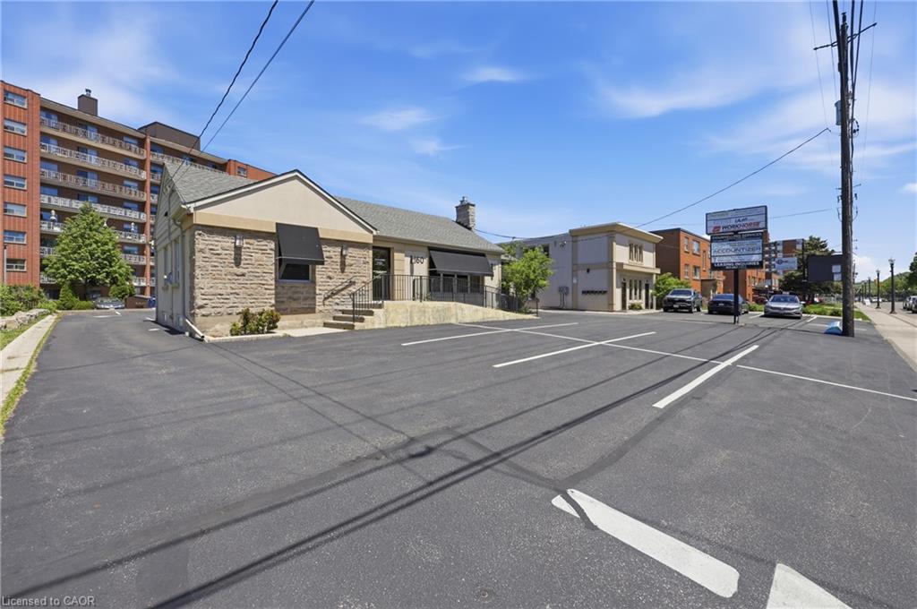 60 King Street W Property Photo 19