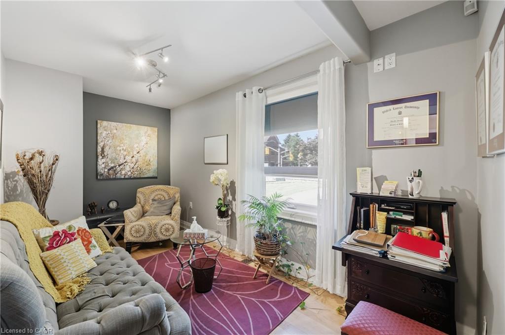 60 King Street W Property Photo 28