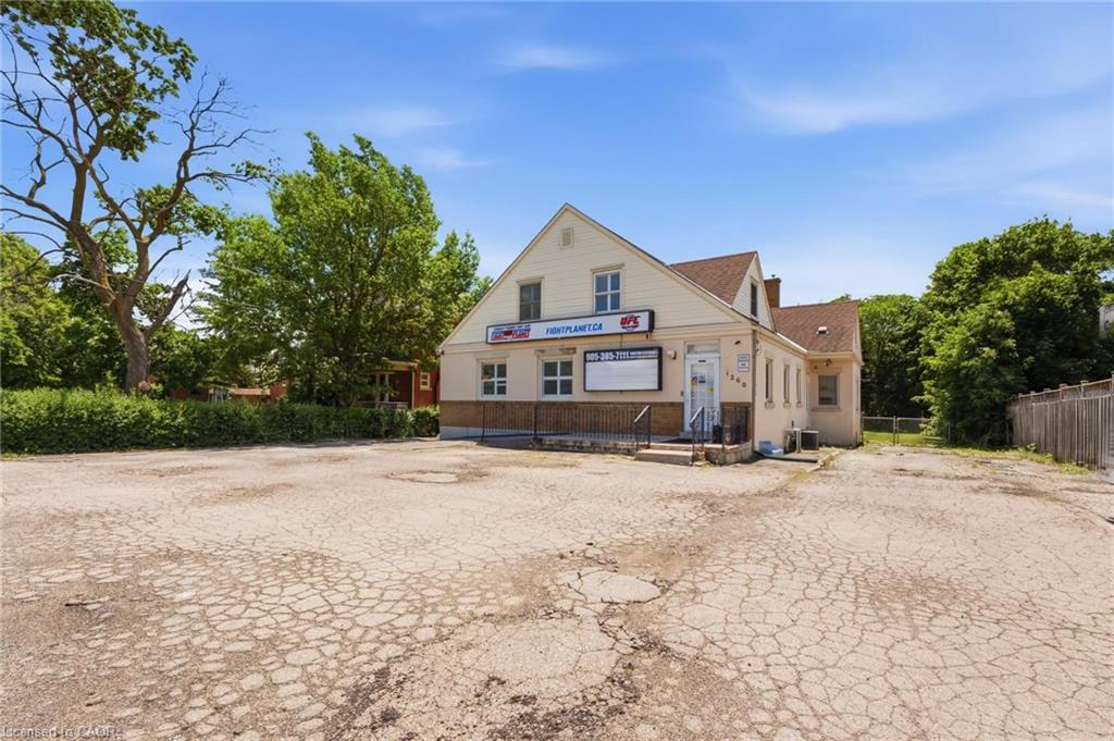 1260 Highway 8 Property Photo 2