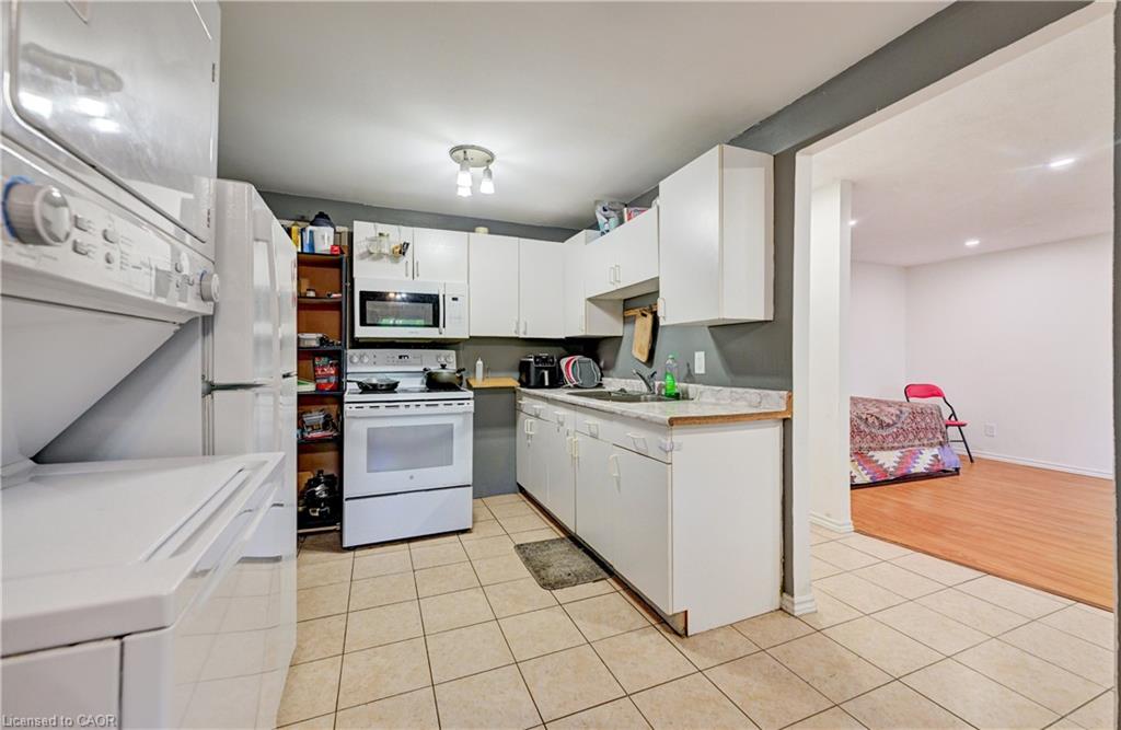 53 Helene Crescent Property Photo 15