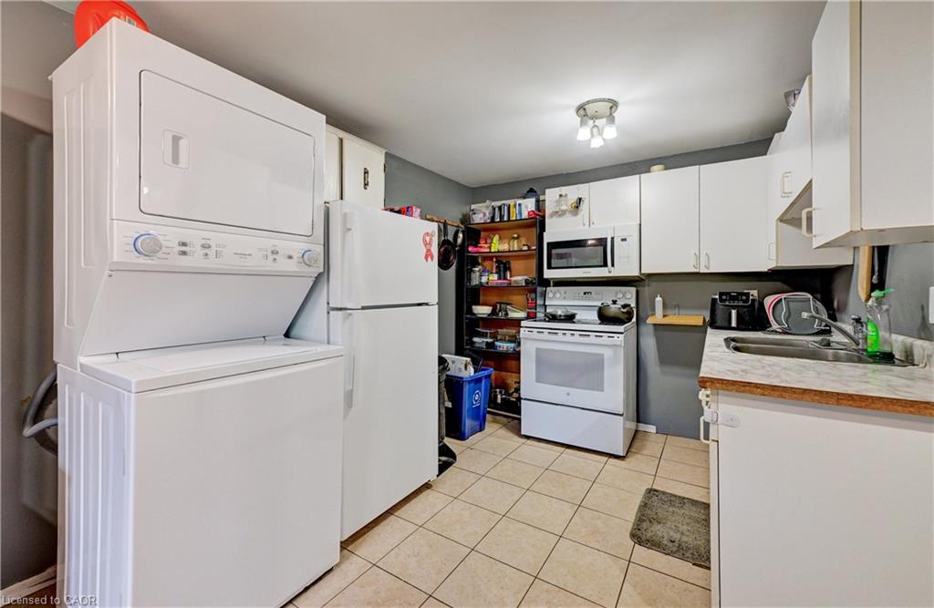 53 Helene Crescent Property Photo 16
