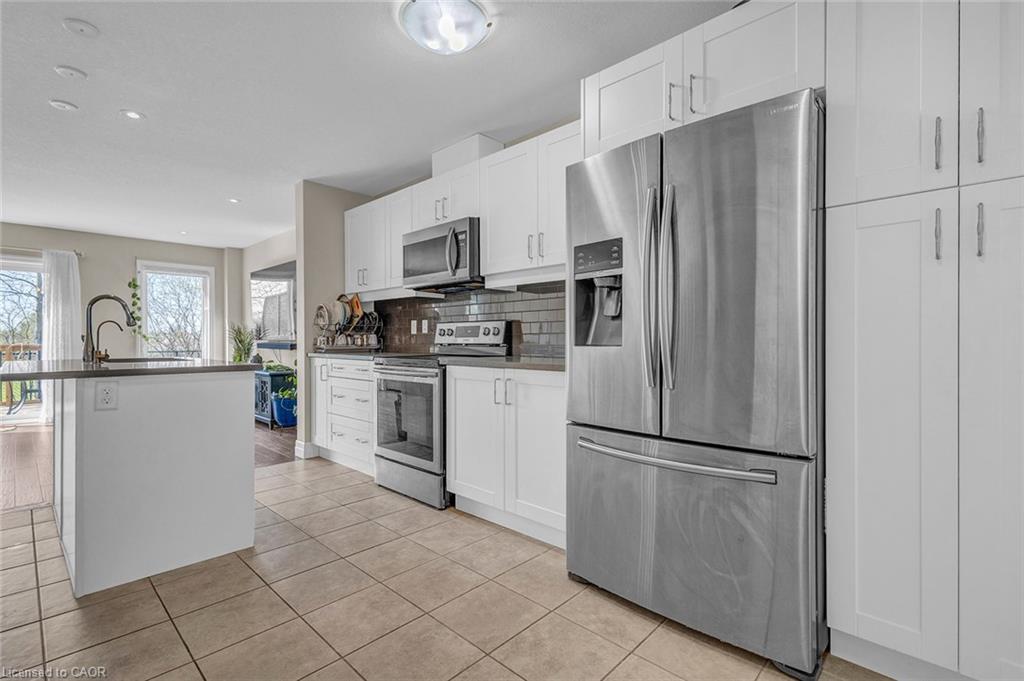 2-135 Hardcastle Drive Property Photo 8