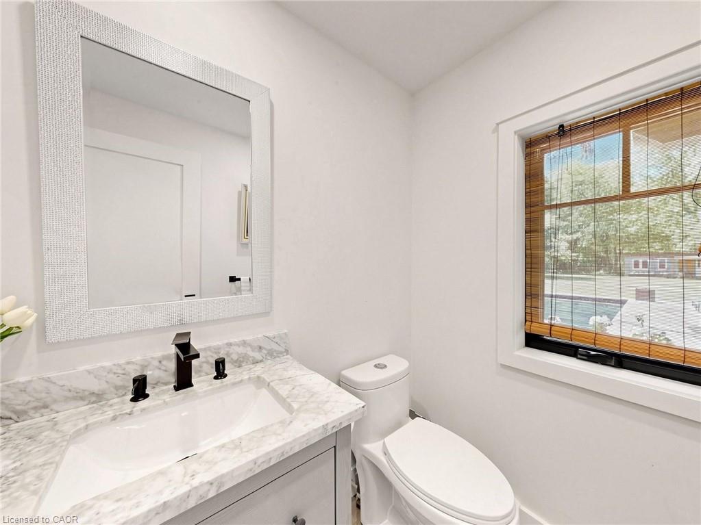 1065 Milburough Line Property Photo 32